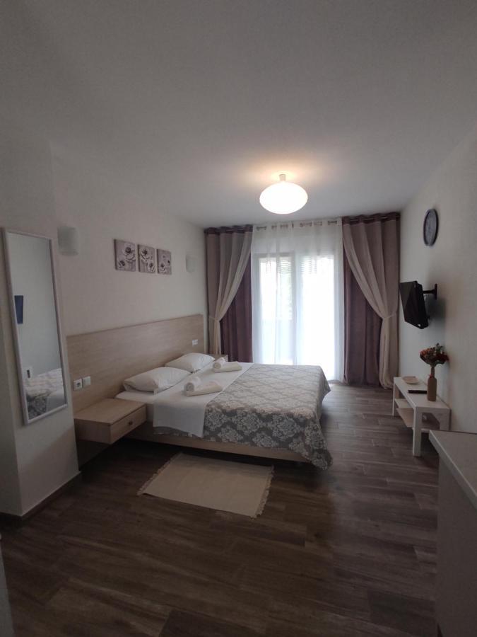 Royals Apartments Nikiti  Exterior photo
